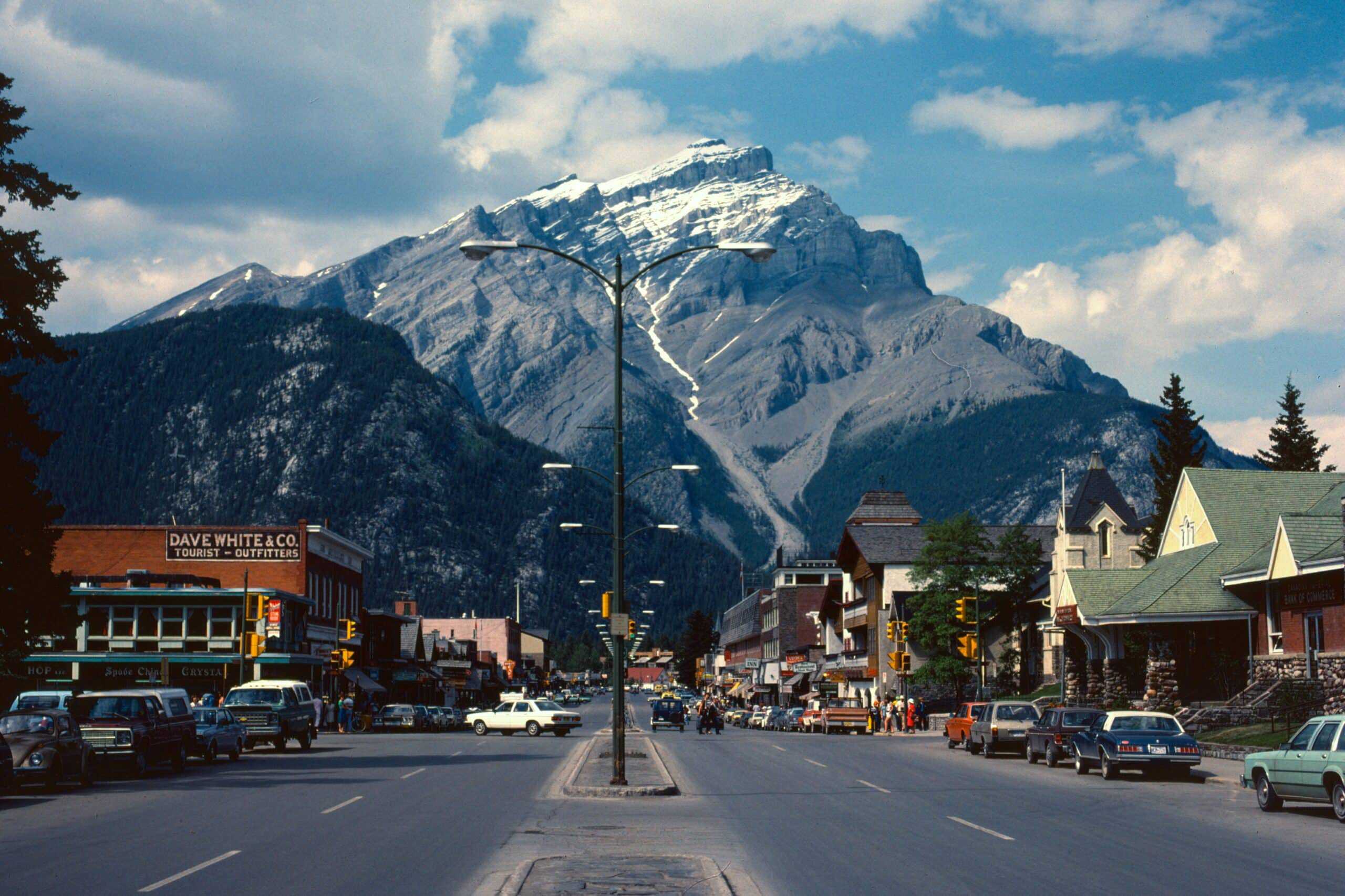 Convenient and Discreet Cannabis Mail Delivery Service in Banff